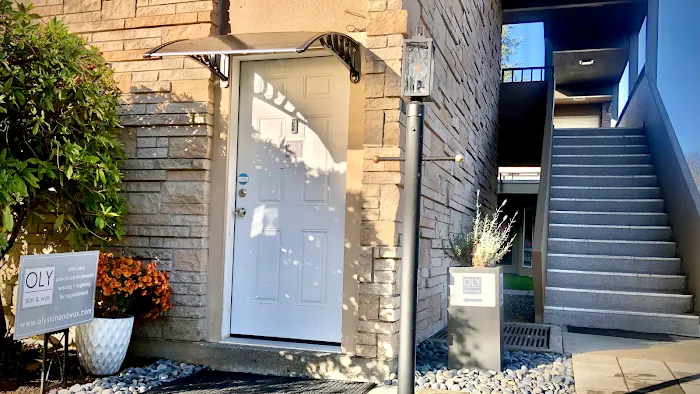 Oly Skin & Wax Picture 2