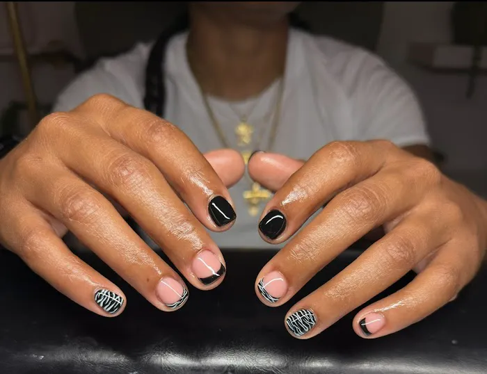 Queenly Beauty Spa & Academy Picture 1