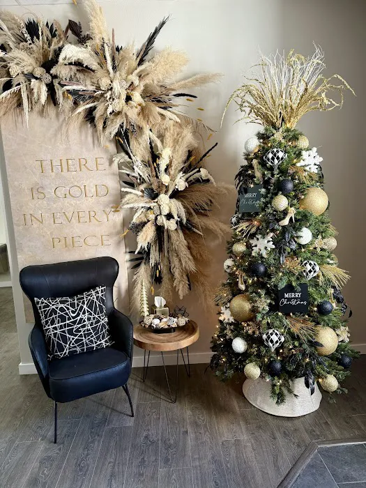 The Aesthetics Society Picture 7