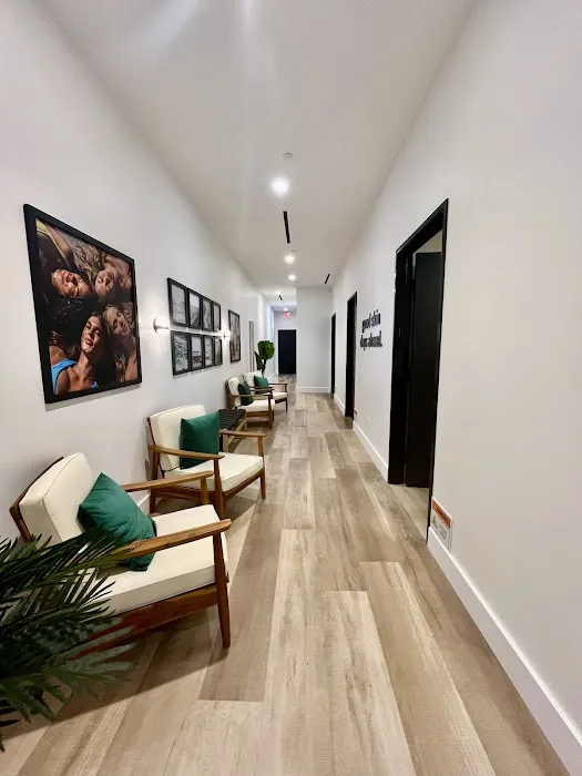 Skin Laundry - Southlake Town Square Picture 2