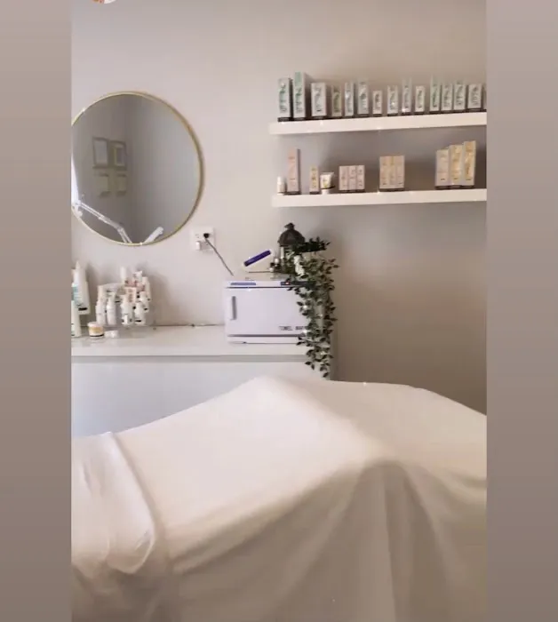 Heal Thy Skin DFW Picture 3