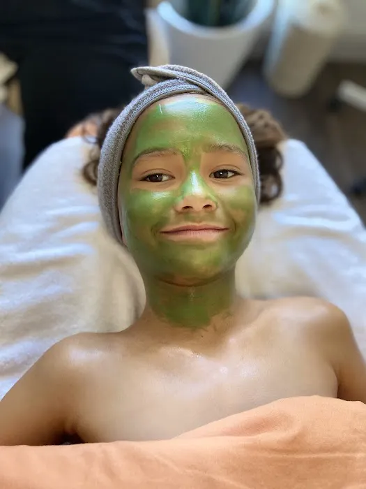 Heal Thy Skin DFW Picture 4