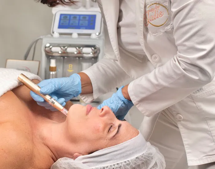 Beauty by Yalis Picture 3