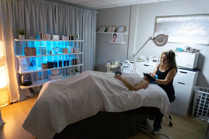 Healthy Glow Skincare & Body Science Picture 2