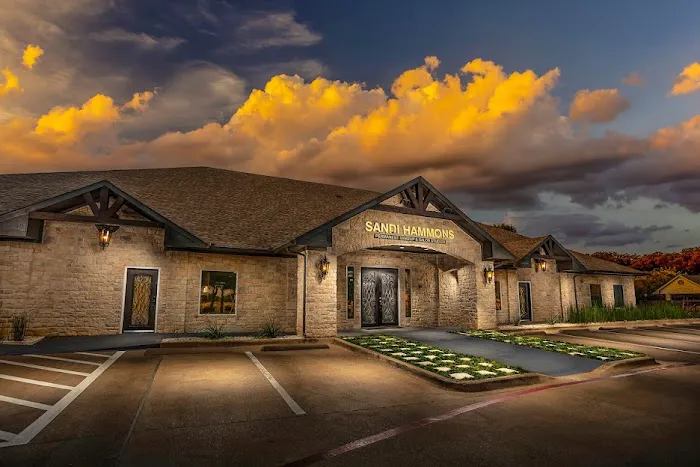 Anna Emmons Studio + Design + Aesthetics Picture 2