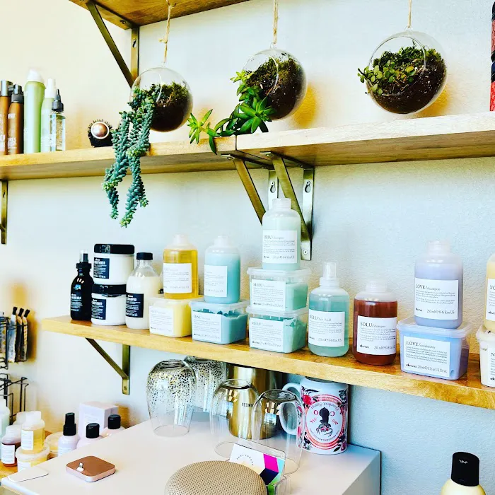 Anna Emmons Studio + Design + Aesthetics Picture 6