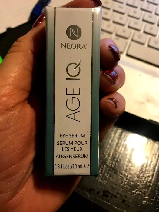 Lisa Clark - Neora Picture 1