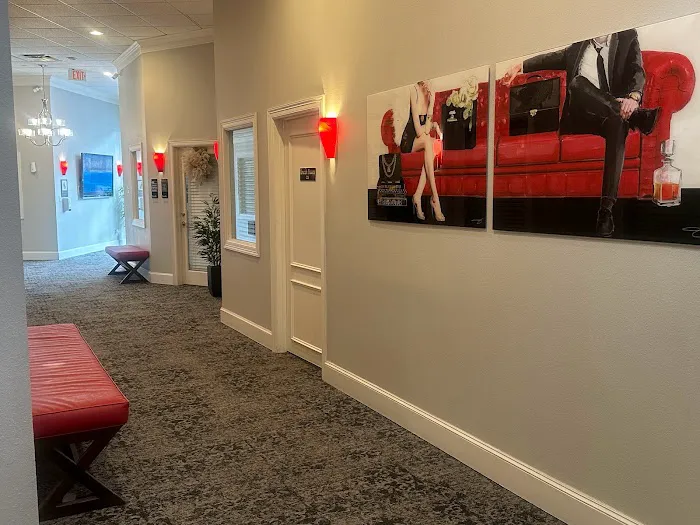 GlowGetter SkinFix Studio Picture 10