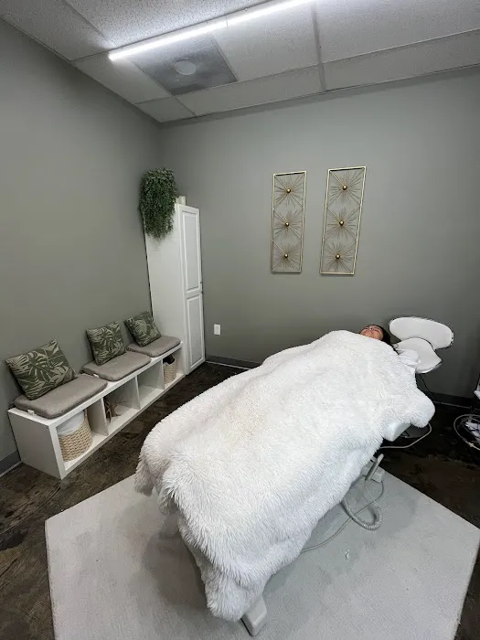 Lumos Pellis Esthetics Beauty Picture 3