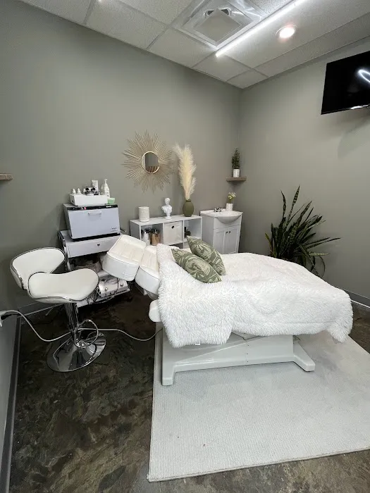 Lumos Pellis Esthetics Beauty Picture 9