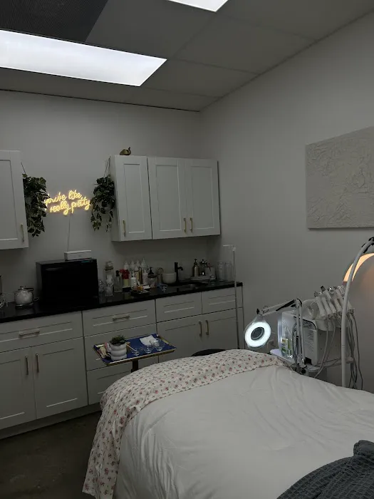 HAUTÊ Beauty Bar Picture 1