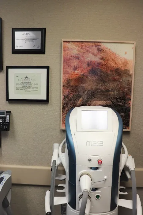 Ulmer and Wu Dermatology Picture 8