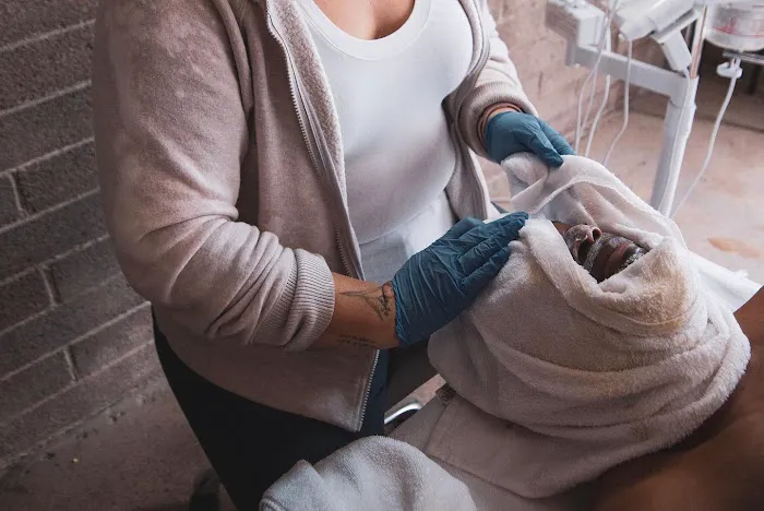 Amla Esthetics Picture 2