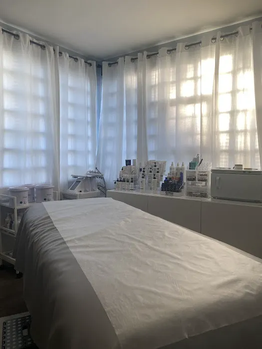 Classic Complexion Picture 3