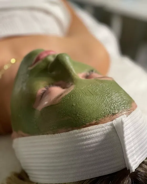 LANA BEAUTY BAR Picture 7