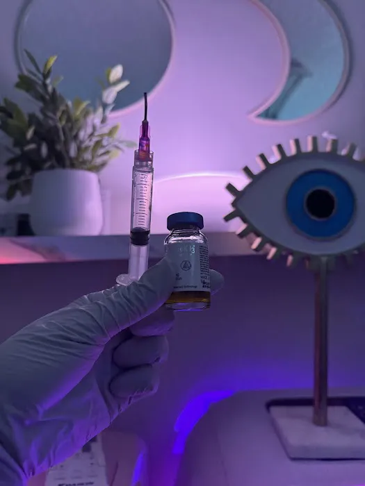 The Face Room Picture 6