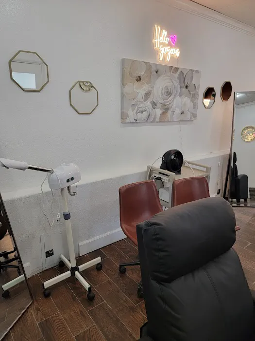 Spoiled Beauties Picture 5