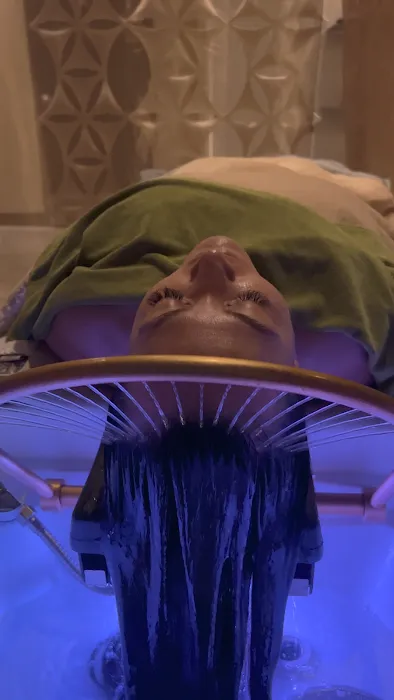 Luvinage Medical Skin & Headspa Picture 3