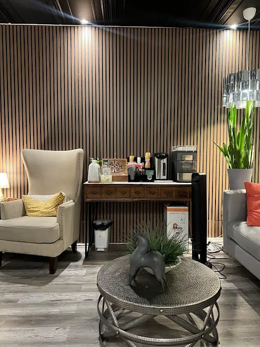 Luvinage Medical Skin & Headspa Picture 4