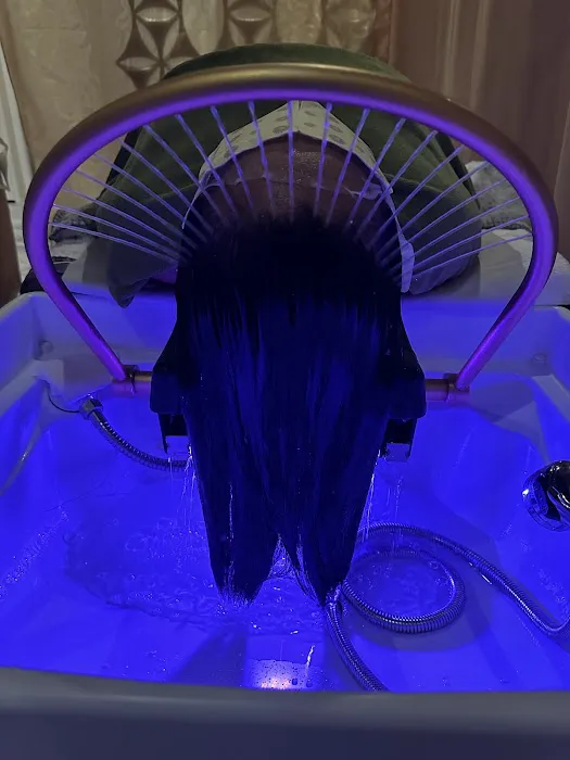 Luvinage Medical Skin & Headspa Picture 9