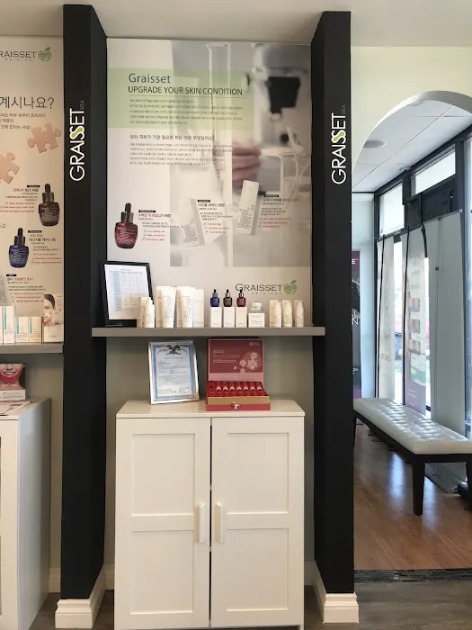 Seoul Medspa Garden Grove - IV, Wight Loss, PRP, Botox, Fillers, Stemcell Picture 7