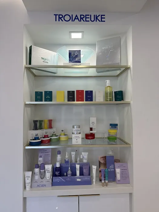 TROIAREUKE California Picture 4