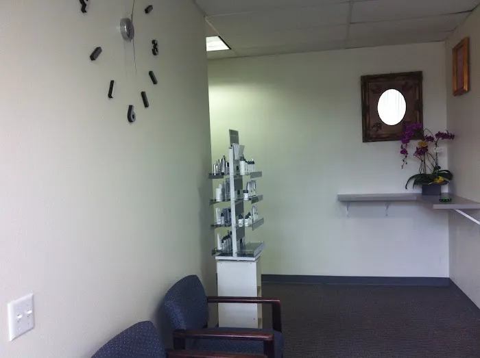 Demi Nguyen, Esthetician Picture 4