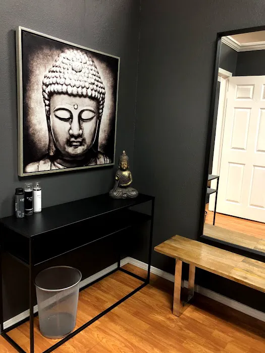 THE PRETTY JIMMY Picture 9