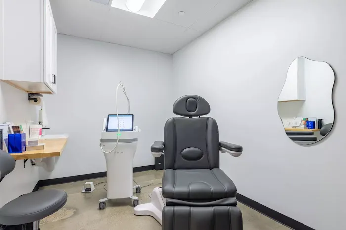 Vanity Compound Medical Aesthetics Picture 1