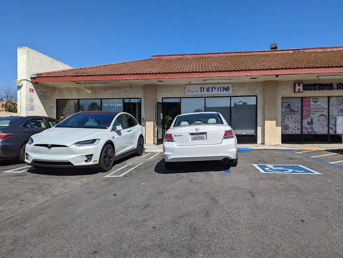 Crystal Beauty Clinic Picture 2