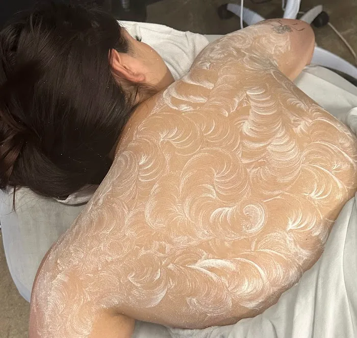 Elegant Esthetics Picture 4