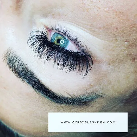 Gypsy's Lash Den Picture 8