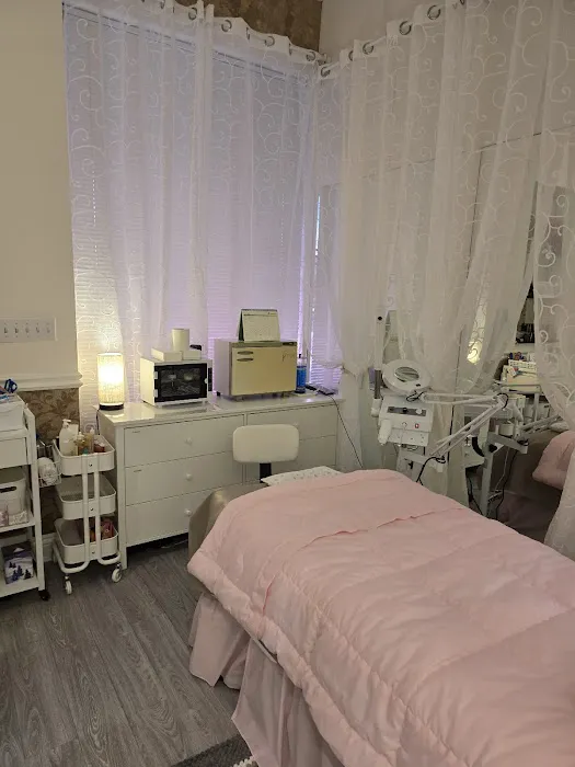 Skin by Jennifer Picture 3