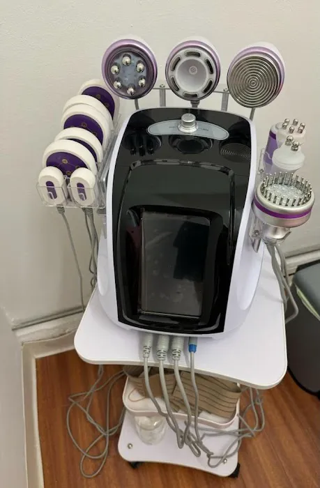 SpringBomBeauty Picture 3