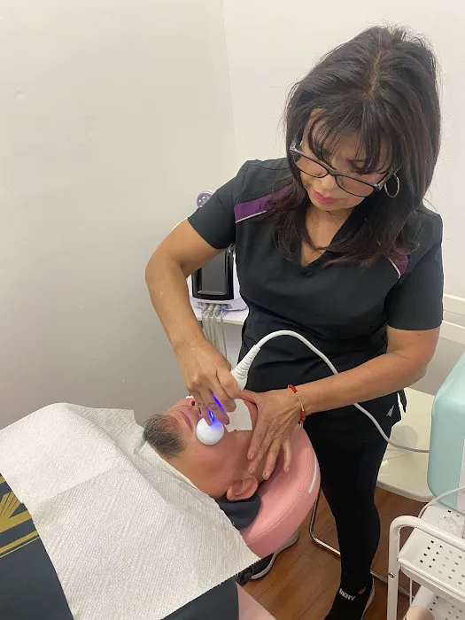 SpringBomBeauty Picture 1