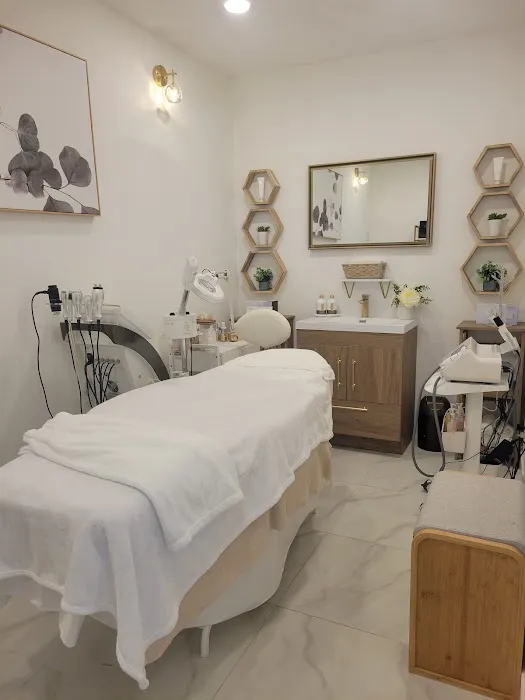 Golden Skin OC Picture 2