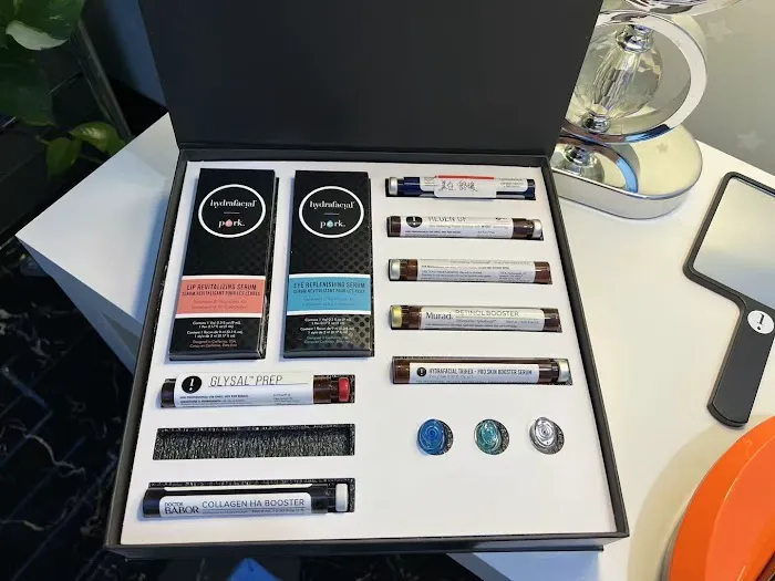 F4 Medical Beauty Center Picture 7