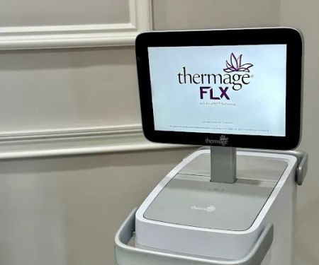 I A M Clinic | u548cu989cu533bu7f8e