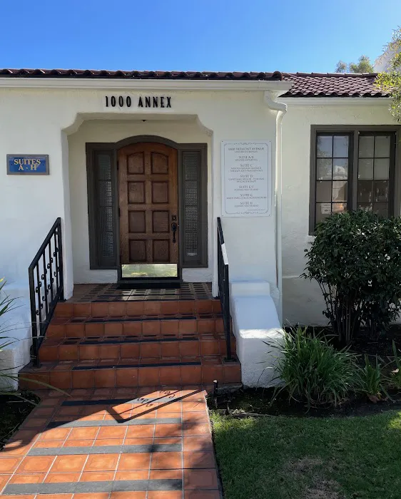 Reilley Lorene Skin Studio Picture 3