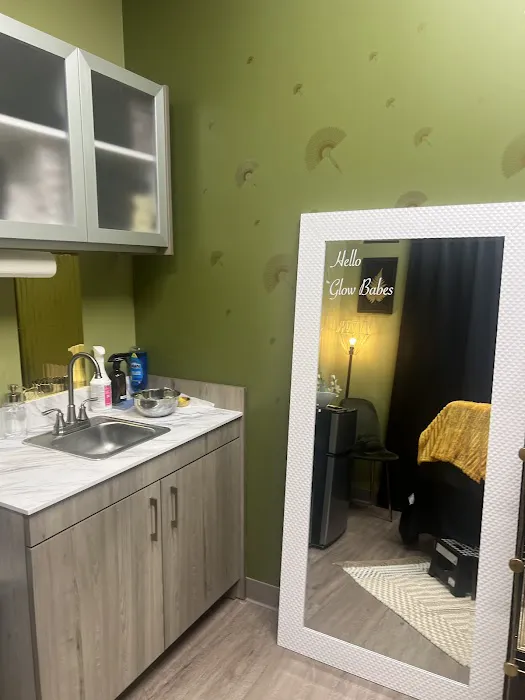 Elite Glow Lab Picture 3