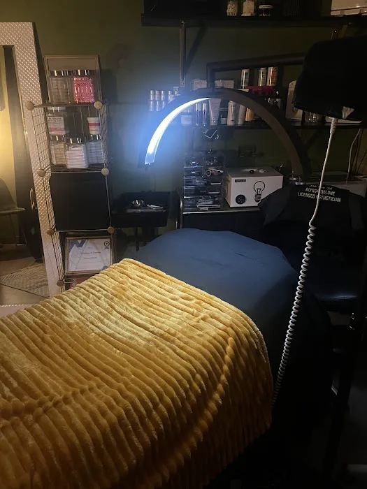 Elite Glow Lab Picture 6