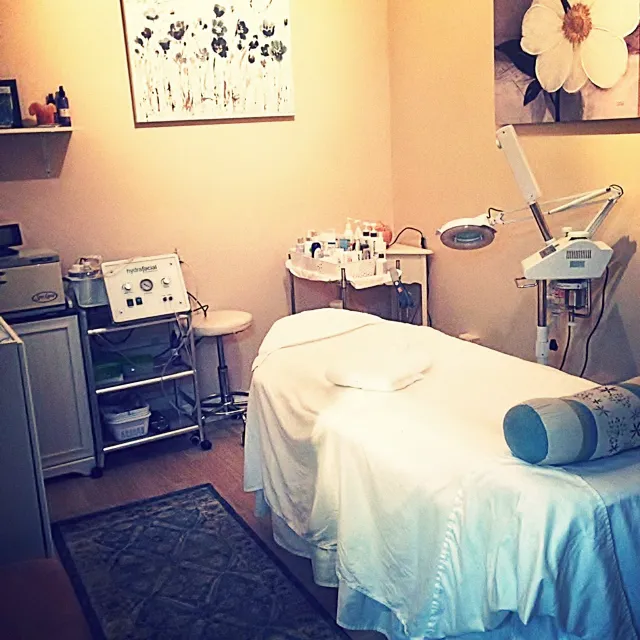 Wellness & Rejuvenation Skincare Picture 1