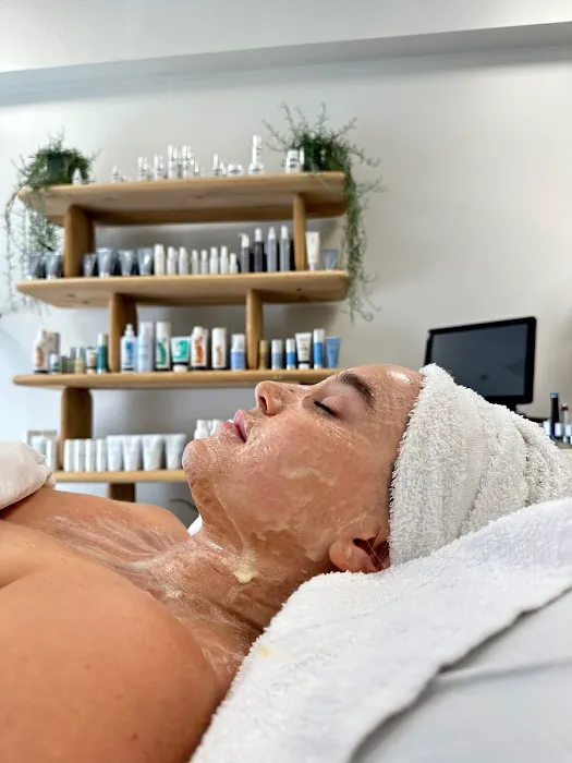 The moody lounge Picture 4