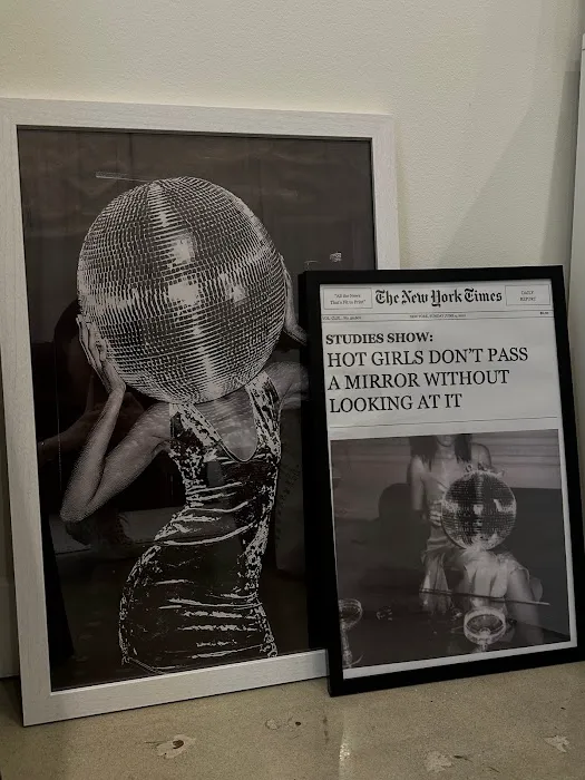 The moody lounge Picture 7