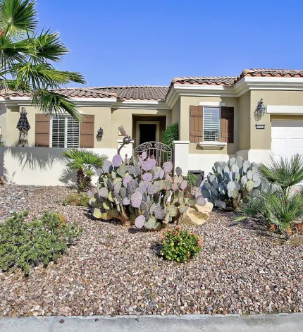 StrikingSkin by Tanya Skin Care & Treatment Picture 1