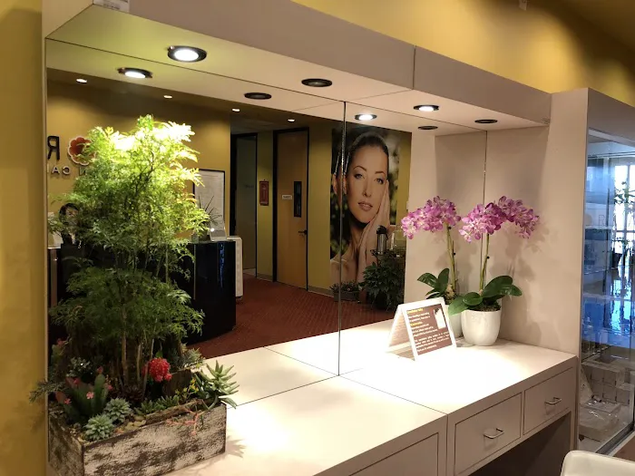 Gloria Skin Care Picture 2