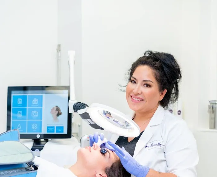 Skin by Molly M-Clinical & European Skincare Picture 3