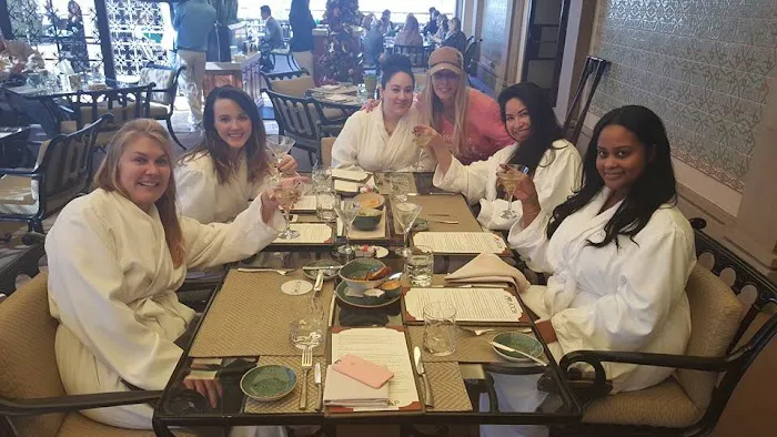 Skin by Molly M-Clinical & European Skincare Picture 5