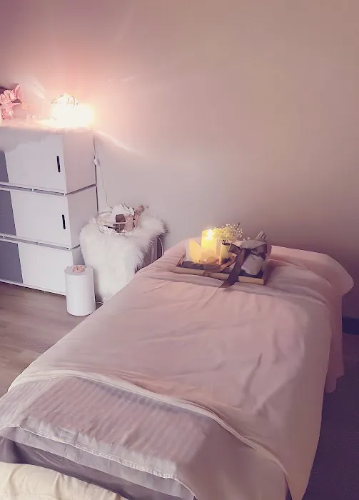 Fresh Skin Care & Beauty Picture 9