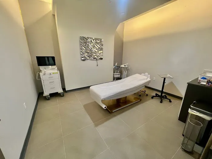 Dling Medical Aesthetic Center, Inc. Picture 3